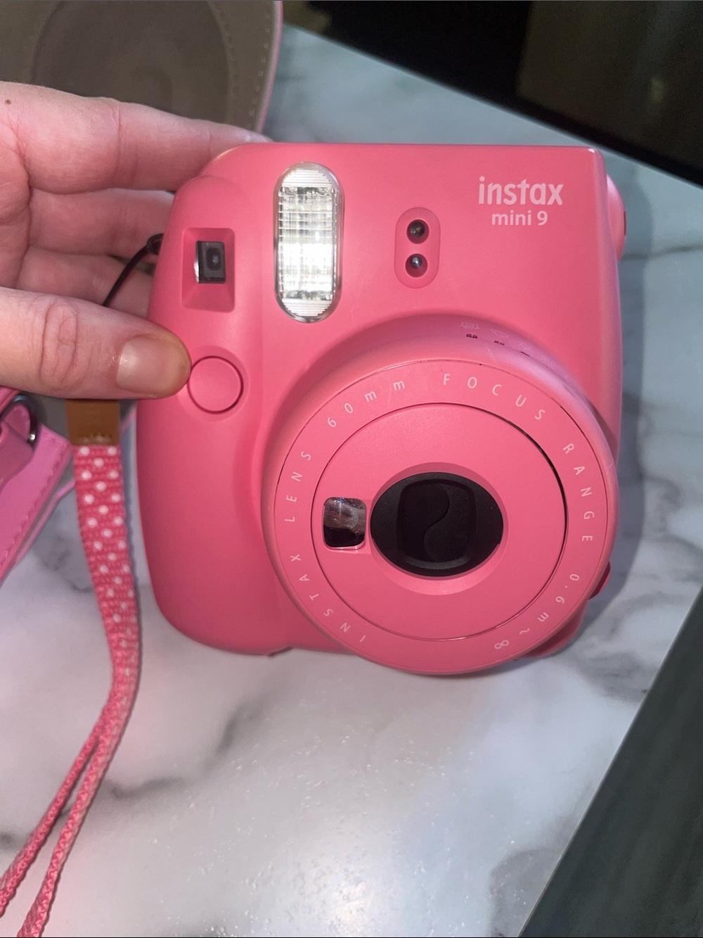 Fujifilm Instax Mini 9 Polaroid Camera with Bright Pink Matching Case - Picture 3 of 7